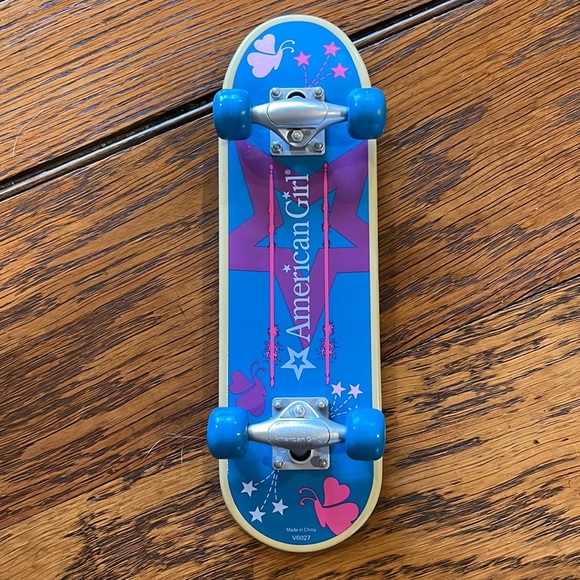 American Girl Skateboard Set - Picture 12 of 12